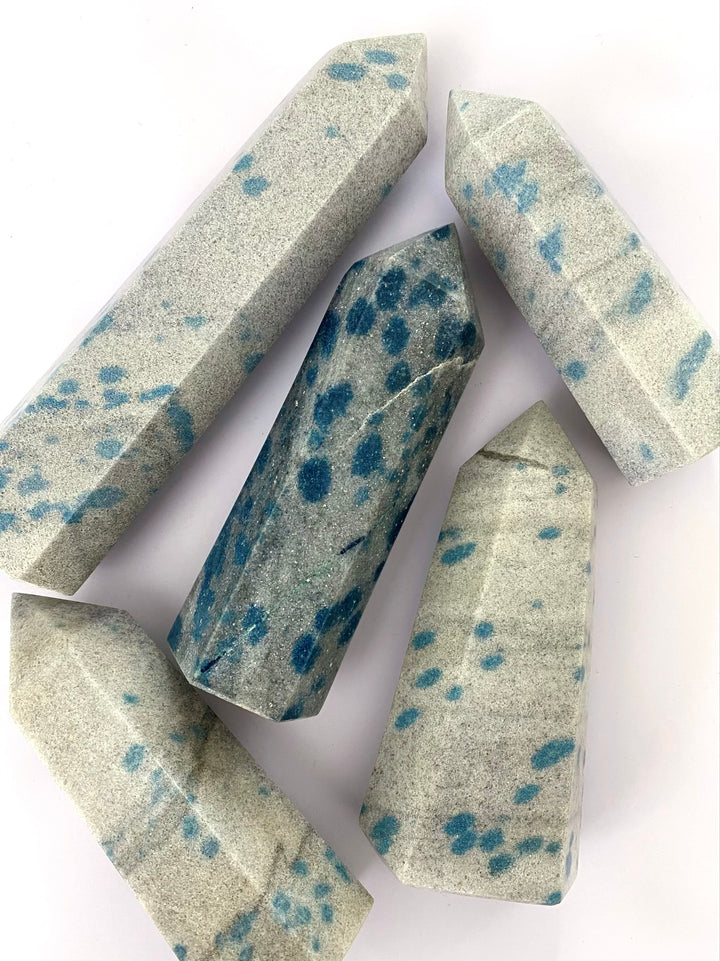 Apatite in Cleavelandite