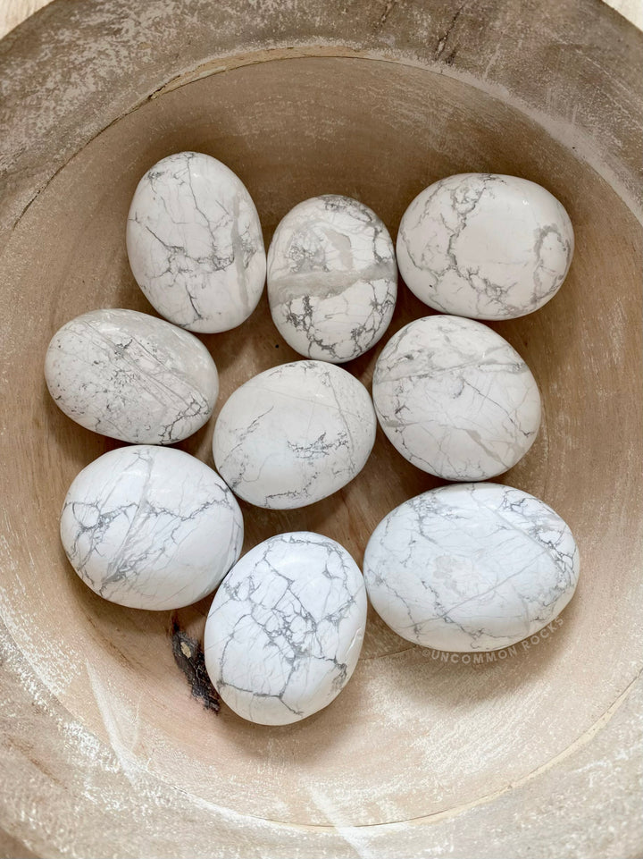 Howlite Palms