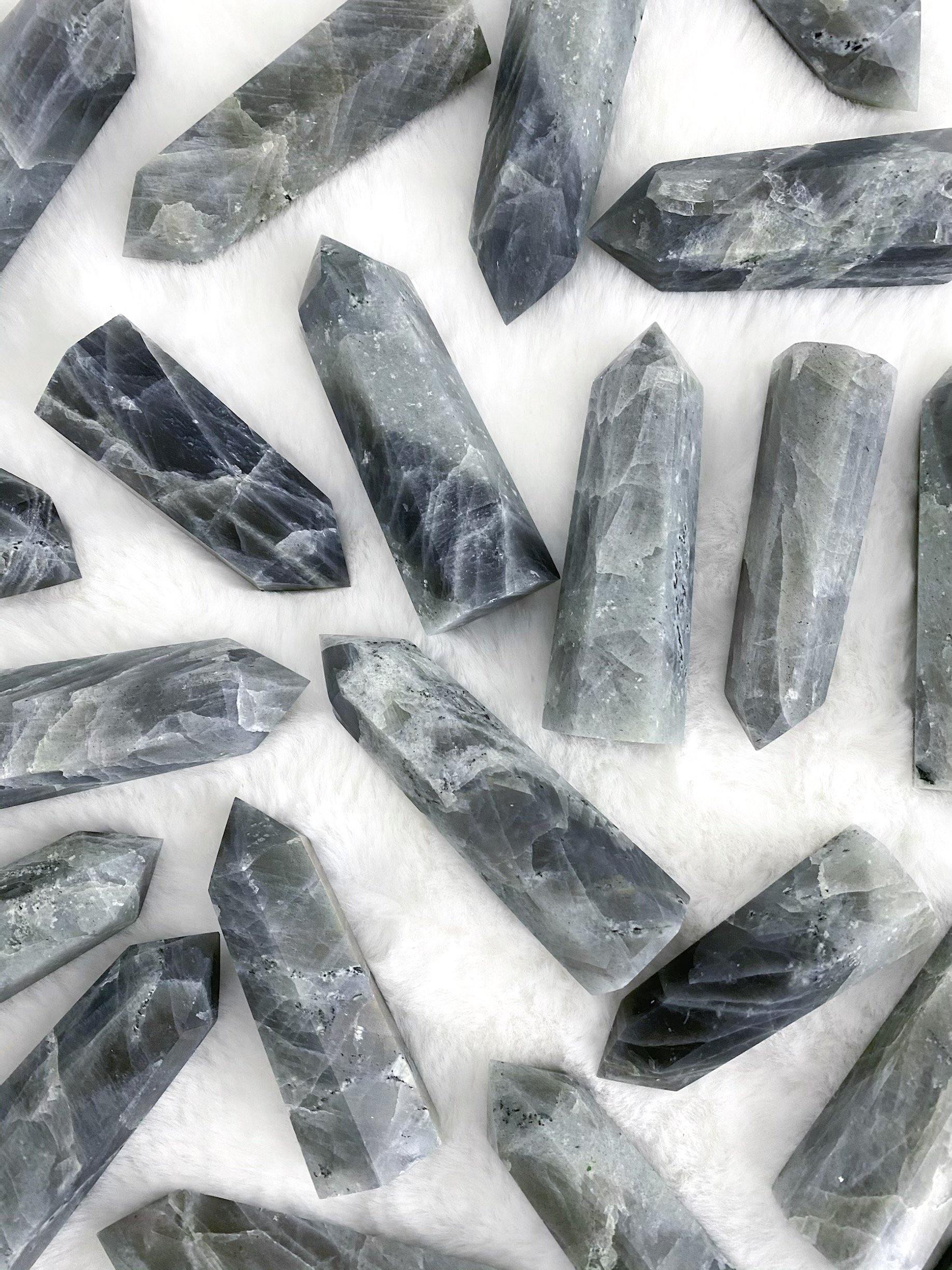 Labradorite - Uncommon Rocks